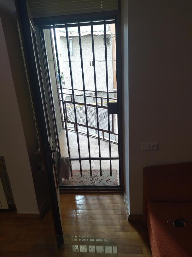 Abovyan 36 Apt & Tour 耶烈万 外观 照片